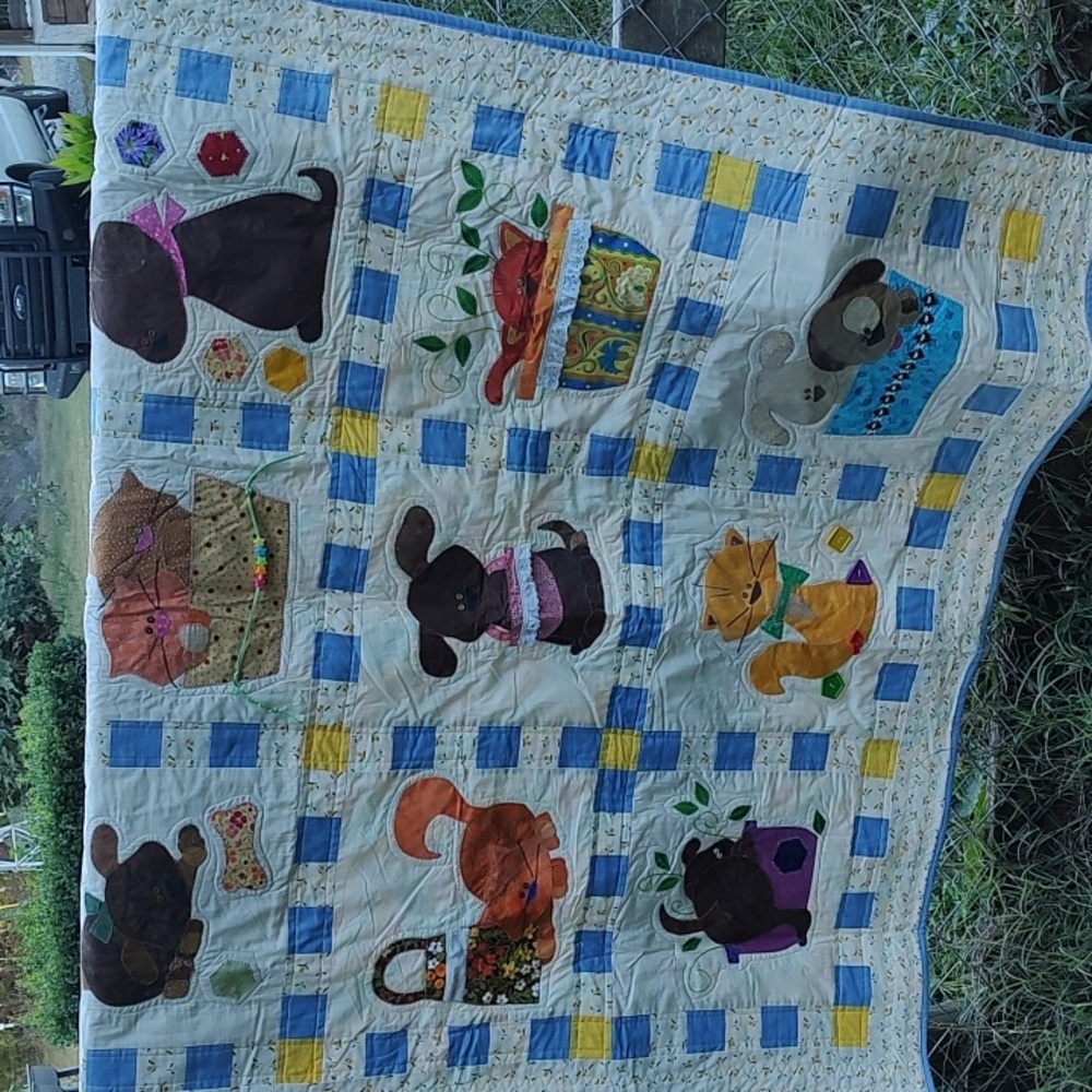 Handmade Animal Patchwork Quilt/Reversible